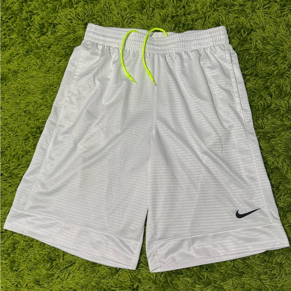 Y2K nike men’s shorts - Picture 1 of 2